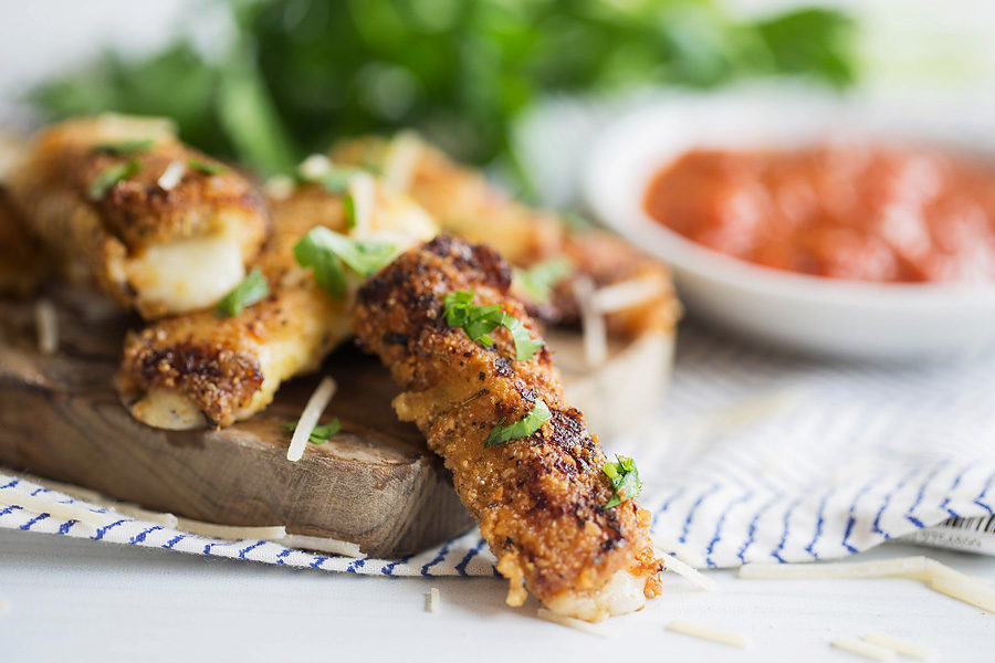 Best keto recipes: Mozzarella sticks