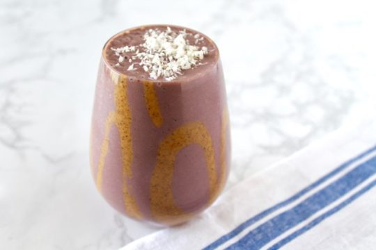 keto breakfast no eggs idea: almond butter smoothie