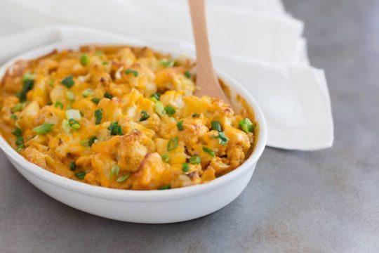 Keto appetizers: cauliflower mac and cheese