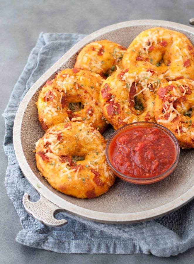 Keto pizza bagels