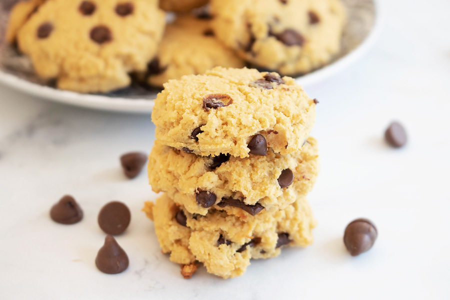 chocolate chip protein cookies