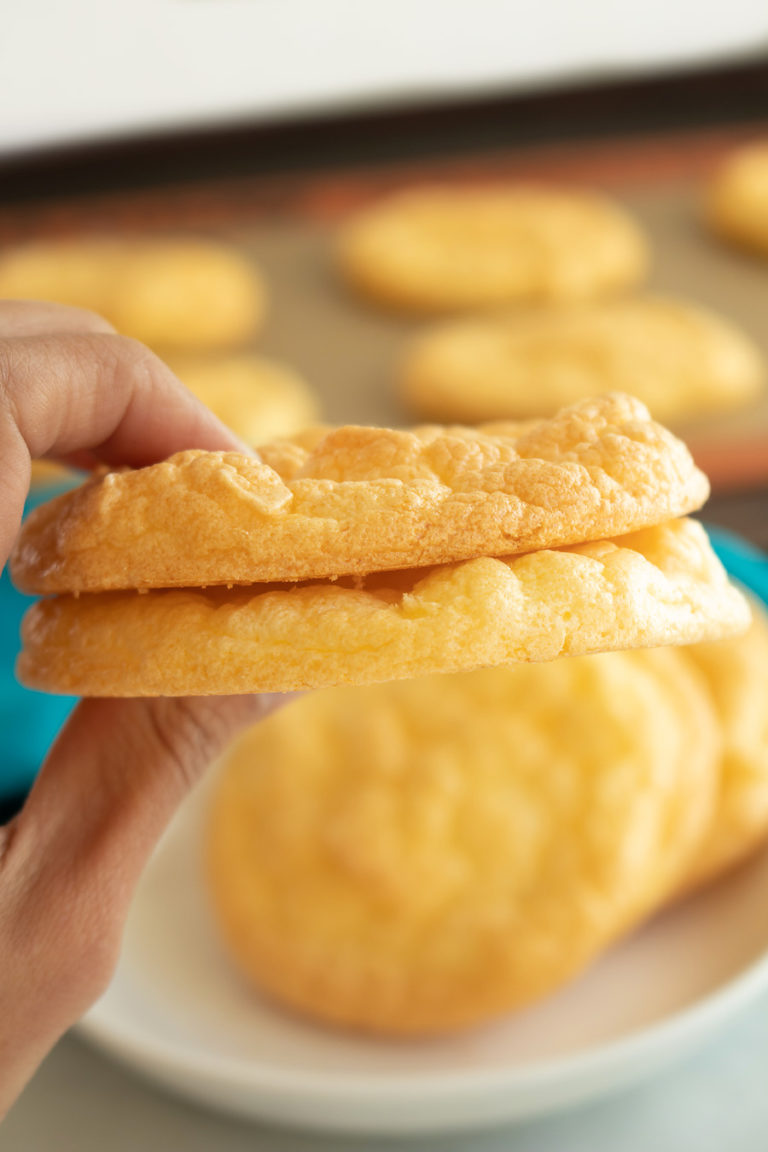 4 Ingredient Low Carb Cloud Bread Recipe Perfect Keto IMG 9158 Copy 1 768x1152