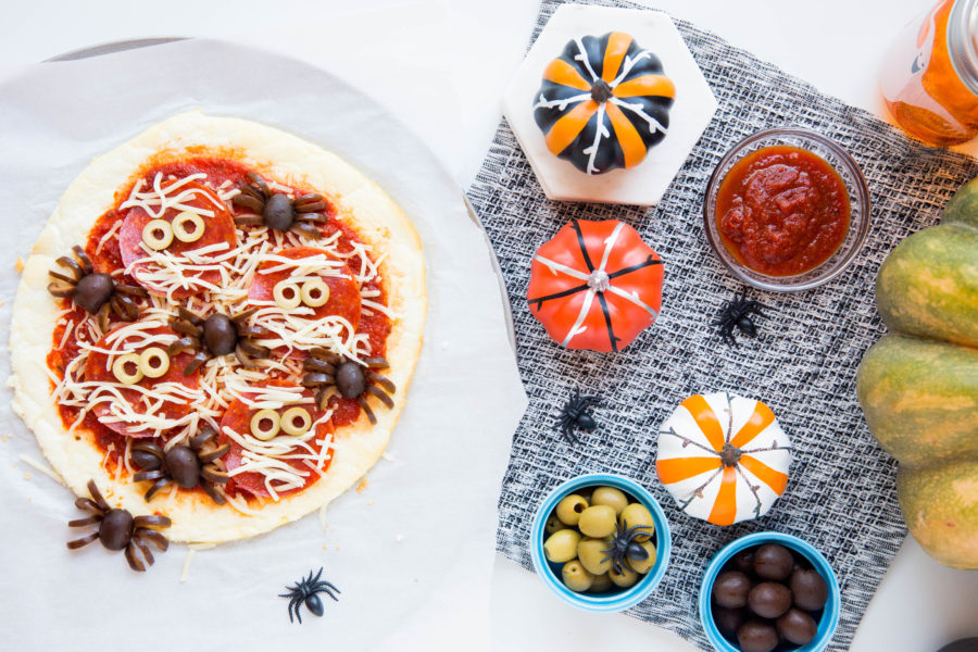 Halloween spider pizzas