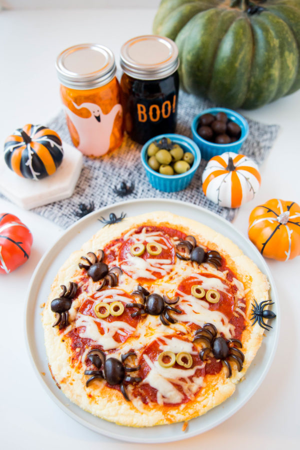 Halloween spider pizzas