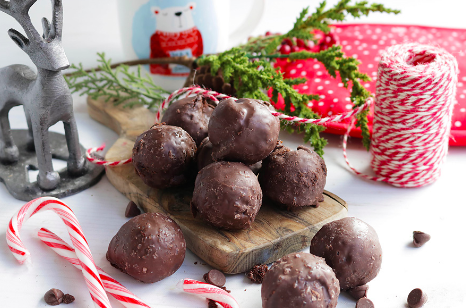 Peppermint Mocha Cake Pops