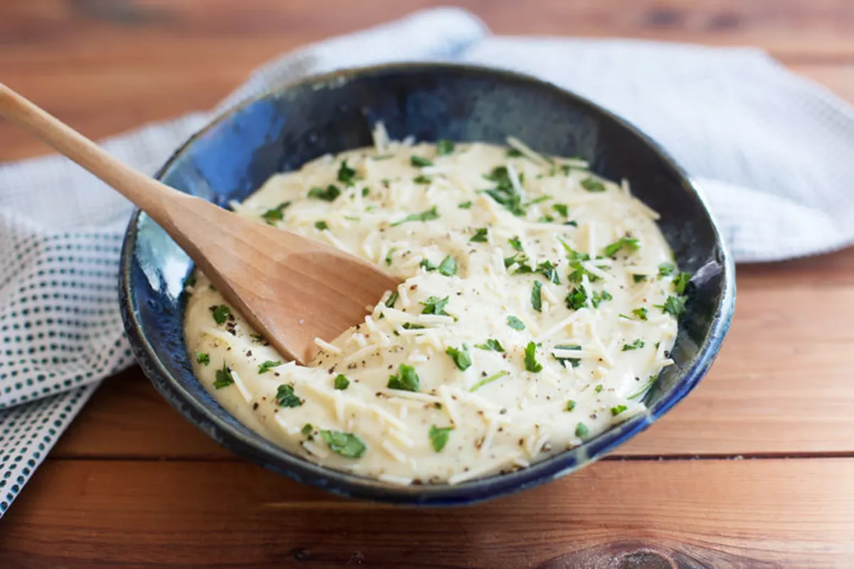 Keto sauces include this creamy alfredo sauce