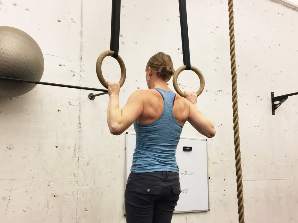 Pull-ups can be part of fat-burning workouts